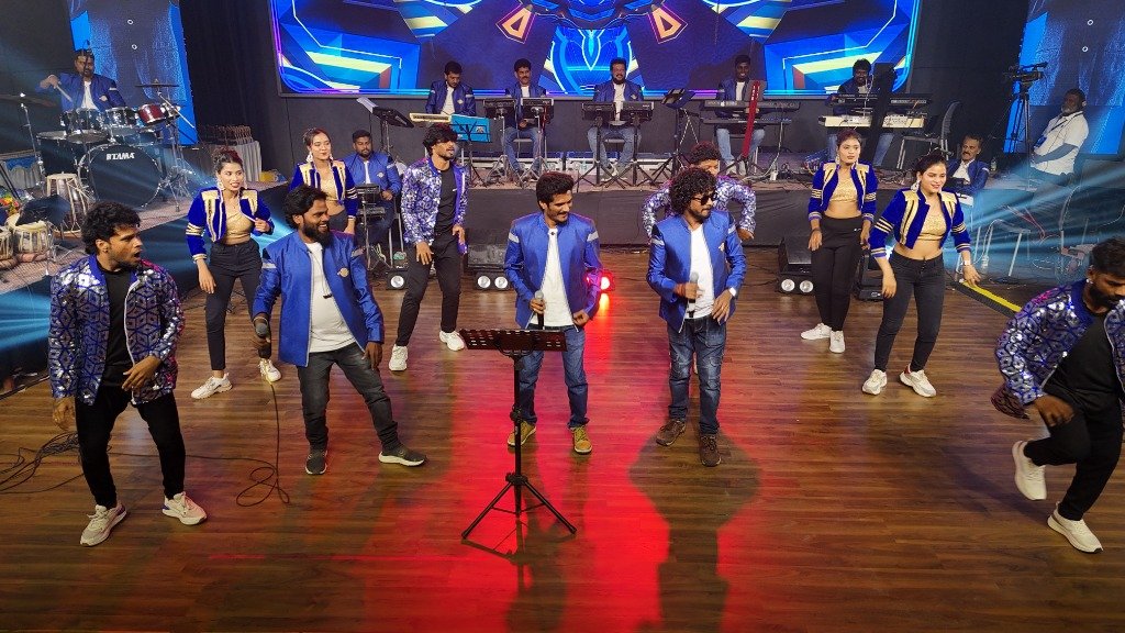 Live Performers on Stage